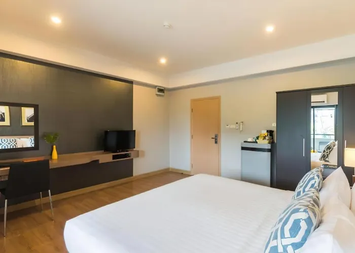 Hotel Alt Nana By Uhg -nearby Benjakitti Park & Queen Sirikit National Convention Center Banguecoque
