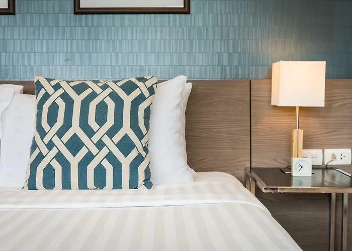 Hotel Alt Nana By Uhg -nearby Benjakitti Park & Queen Sirikit National Convention Center Bangkok
