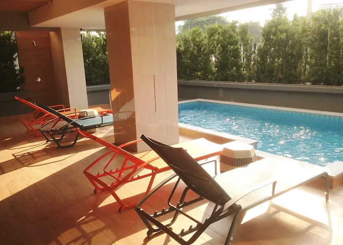 Hotel Alt Nana By Uhg -nearby Benjakitti Park & Queen Sirikit National Convention Center Bangkok