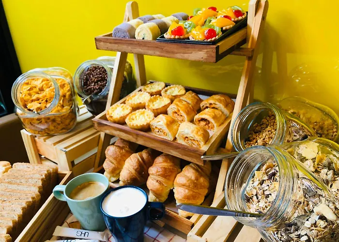 Hotel Alt Nana By Uhg -nearby Benjakitti Park & Queen Sirikit National Convention Center Bangkok