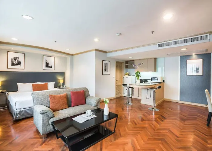 Hotel Alt Nana By Uhg -nearby Benjakitti Park & Queen Sirikit National Convention Center
