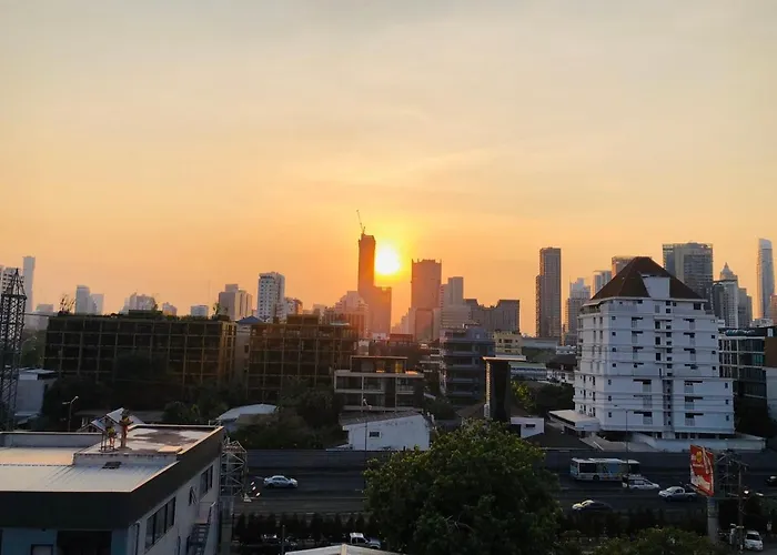 Alt Nana By Uhg -nearby Benjakitti Park & Queen Sirikit National Convention Center Hotel